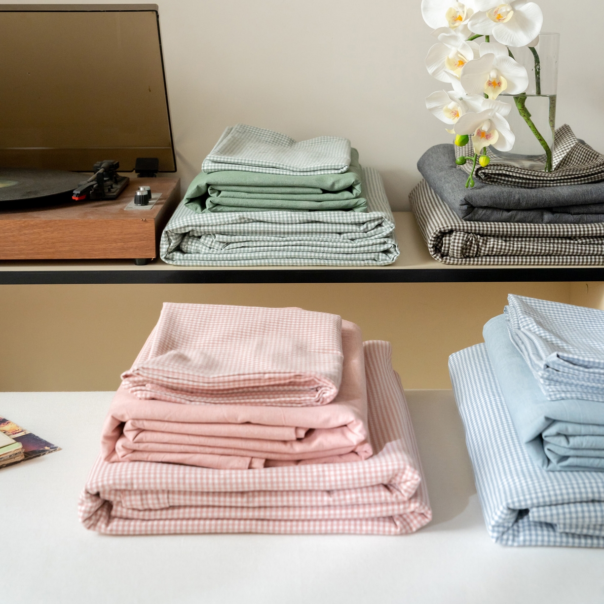 91家纺网 家纺一手货源 找家纺 玖弘家居 2025新款全棉水洗棉细格四件套 组合图