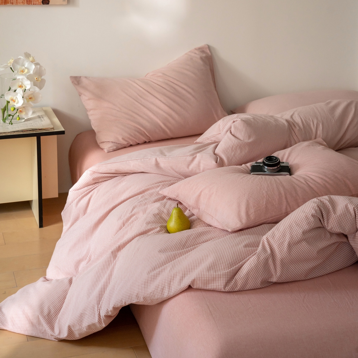 91家纺网 家纺一手货源 找家纺 玖弘家居 2025新款全棉水洗棉细格四件套 皮粉细格