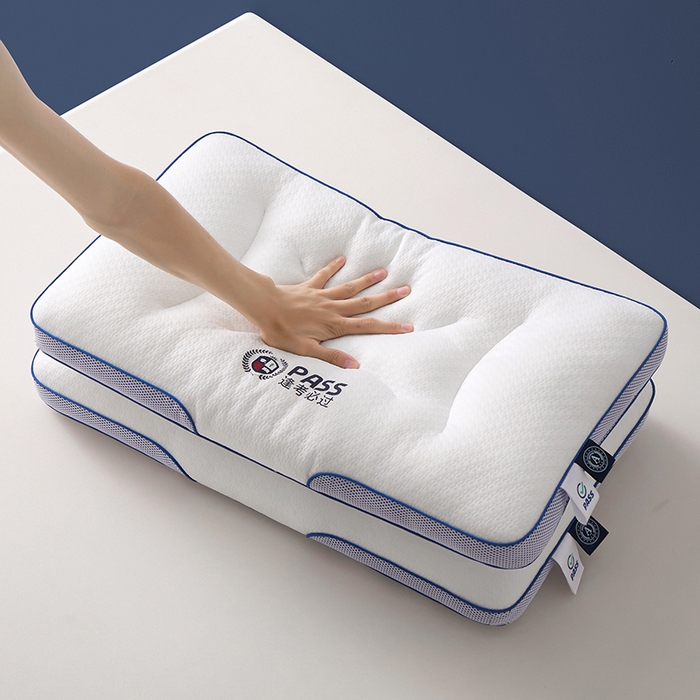 91家纺网 家纺一手货源 找家纺 （总）圣之寐 2025新款英伦LOGO逢考必过针织空气层学生护颈枕枕头枕芯