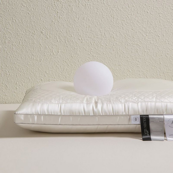 91家纺网 家纺一手货源 找家纺 圣之寐 2025新款蚕丝刺绣养 颜枕枕头枕芯 立体高枕