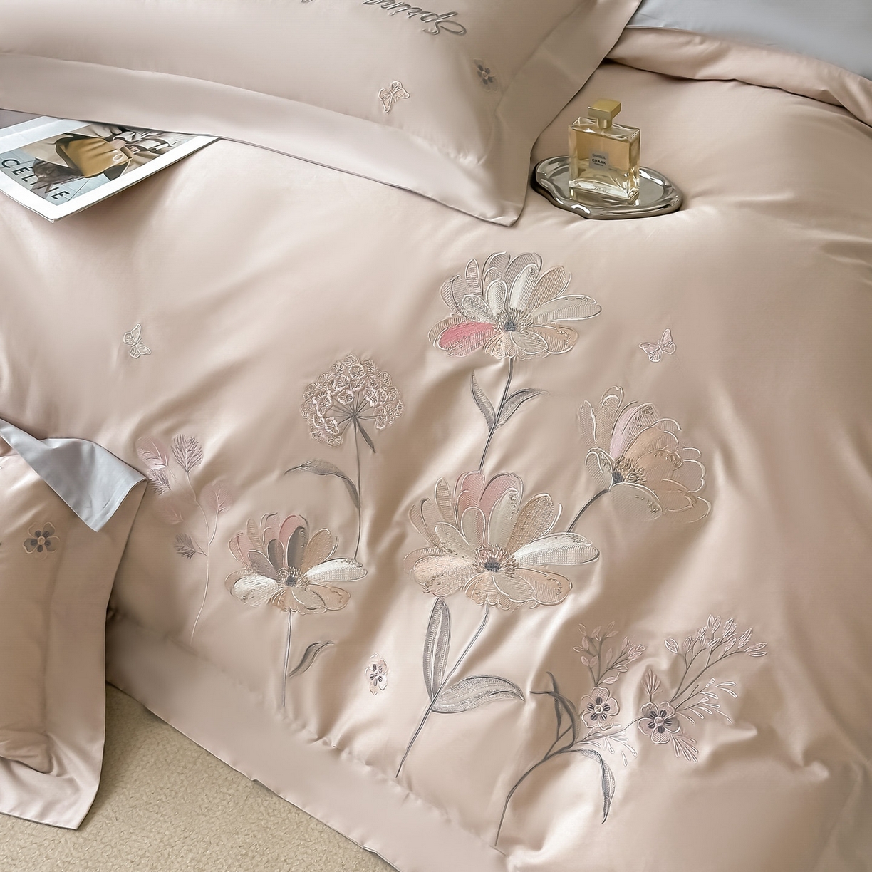 91家纺网 家纺一手货源 找家纺 博之洋婚庆 2025新款纯棉全棉长绒棉刺绣绣花高端礼盒四件套-花之语系列 粉灰