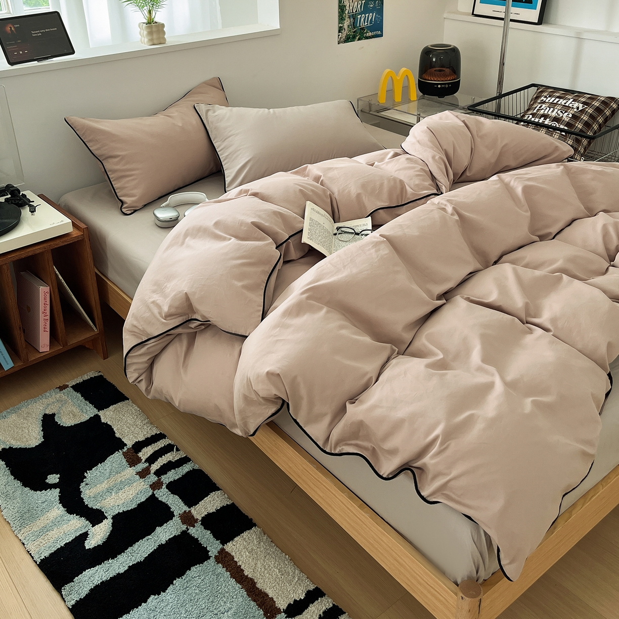 91家纺网 家纺一手货源 找家纺 三朵家纺 2025新款50支加厚全棉纯棉磨毛混搭四件套-美拉德系列 灰雅粉