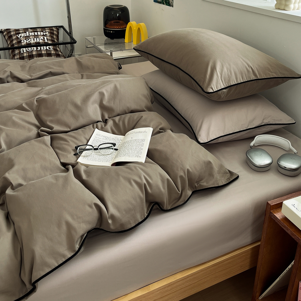 91家纺网 家纺一手货源 找家纺 三朵家纺 2025新款50支加厚全棉纯棉磨毛混搭四件套-美拉德系列 咖灰