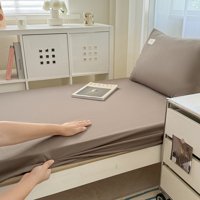 91家纺网 家纺一手货源 找家纺 眠博士 2025新款A类40支13372全棉纯棉纯色学生床三件套 春泥