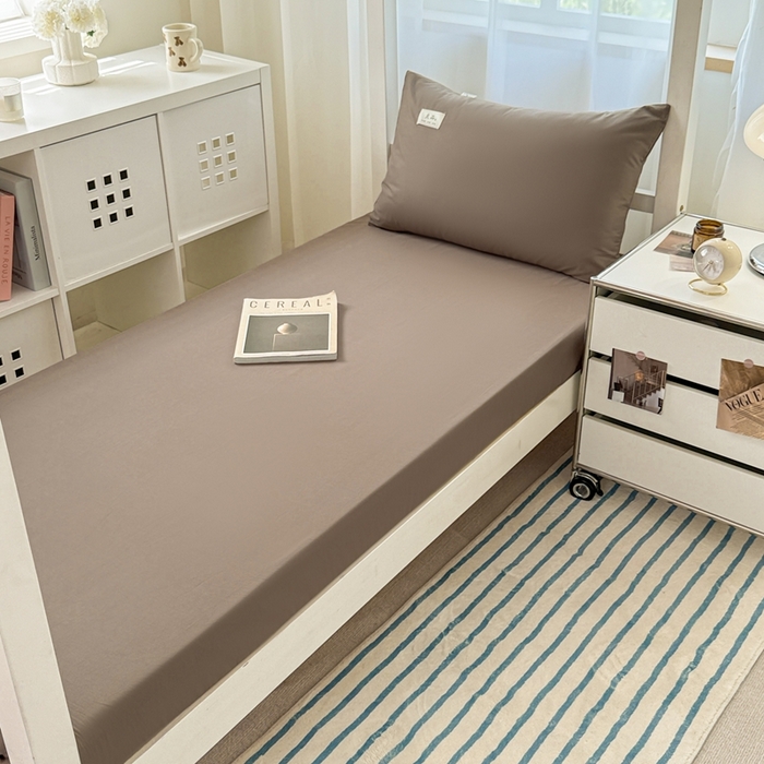 91家纺网 家纺一手货源 找家纺 眠博士 2025新款A类40支13372全棉纯棉纯色学生床三件套 春泥