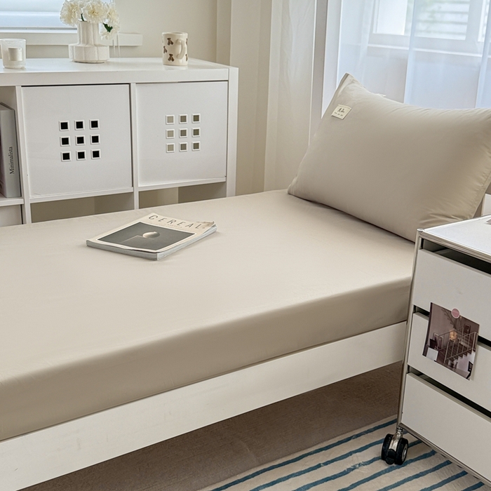 91家纺网 家纺一手货源 找家纺 眠博士 2025新款A类40支13372全棉纯棉纯色学生床三件套 杏色