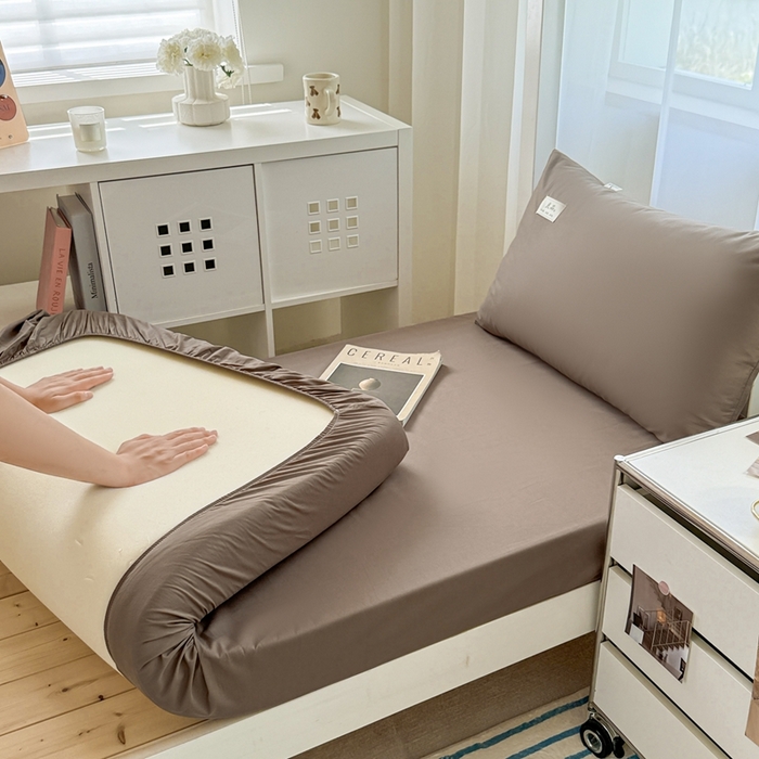 91家纺网 家纺一手货源 找家纺 眠博士 2025新款A类40支13372全棉纯棉纯色学生床三件套 春泥