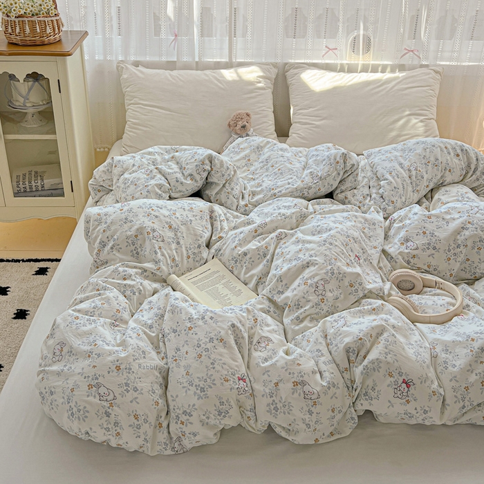 91家纺网 家纺一手货源 找家纺 朵朵家纺2025直播云感床单款三四件套水洗简约风小碎花被套床笠三四件套秘境兔