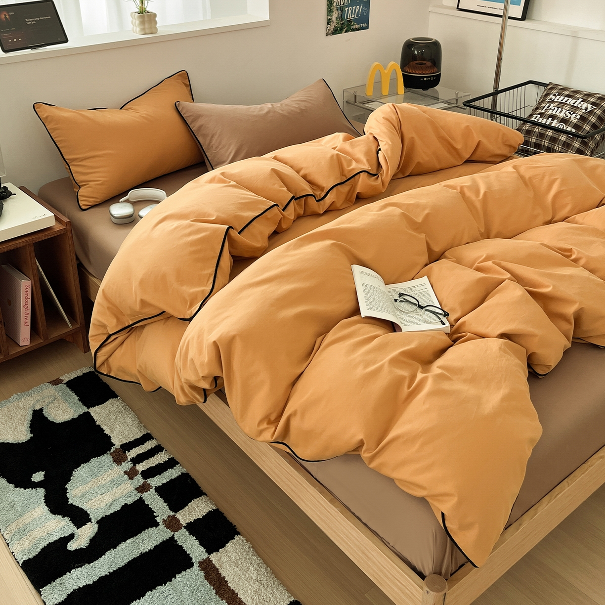 91家纺网 家纺一手货源 找家纺 三朵家纺 2025新款50支加厚全棉纯棉磨毛混搭四件套-美拉德系列 天橙色