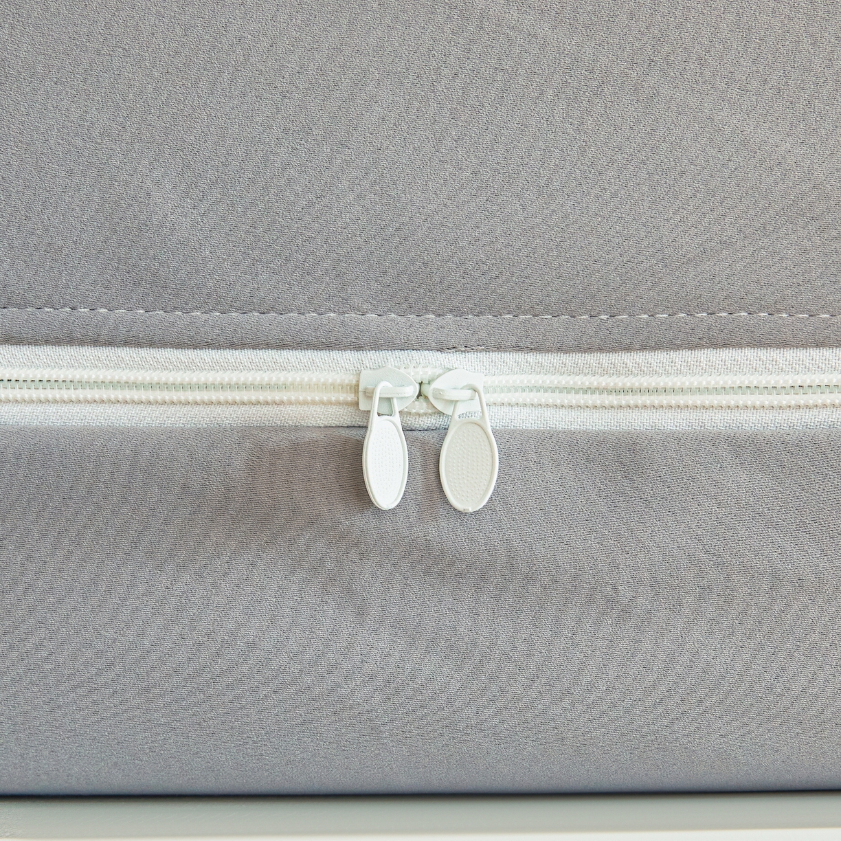 91家纺网 家纺一手货源 找家纺 艾晶美家纺有限公司 2025新款公主学生全包上下铺遮光床帘学生蚊帐 雅灰