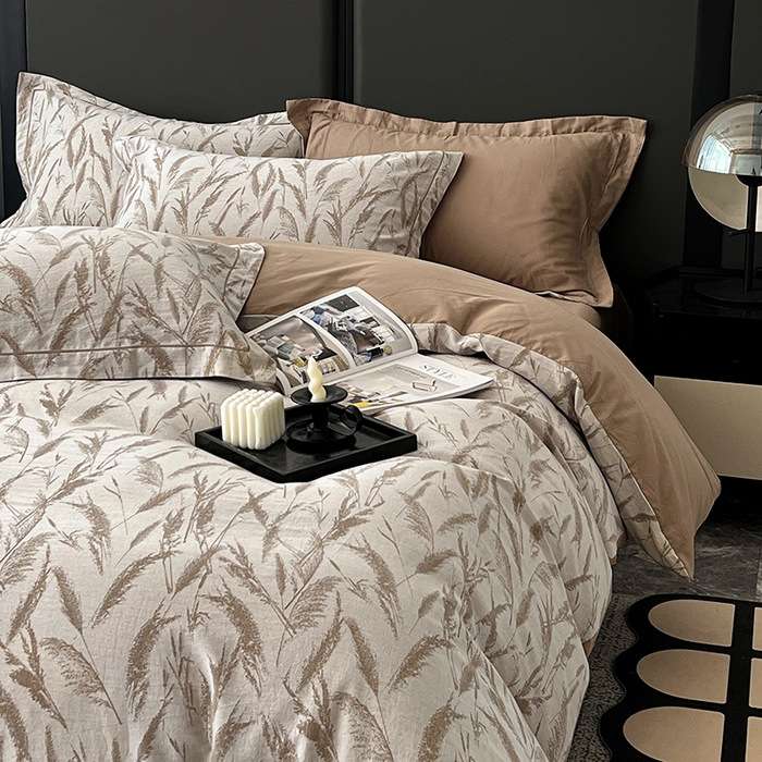 91家纺网 家纺一手货源 找家纺 锦彩家居 2025新款A类60支全棉纯棉色织提花四件套-复古风系列 风吹穗绒-卡其