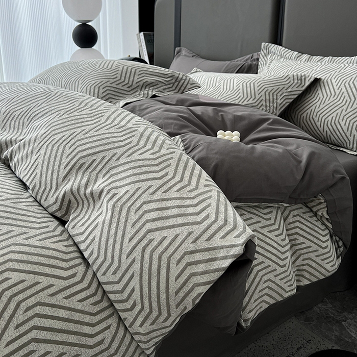 91家纺网 家纺一手货源 找家纺 锦彩家居 2025新款A类60支全棉纯棉色织提花四件套-复古风系列 简雅几何-灰