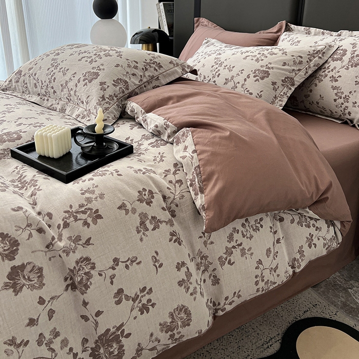 91家纺网 家纺一手货源 找家纺 锦彩家居 2025新款A类60支全棉纯棉色织提花四件套-复古风系列 屋顶花园-豆沙