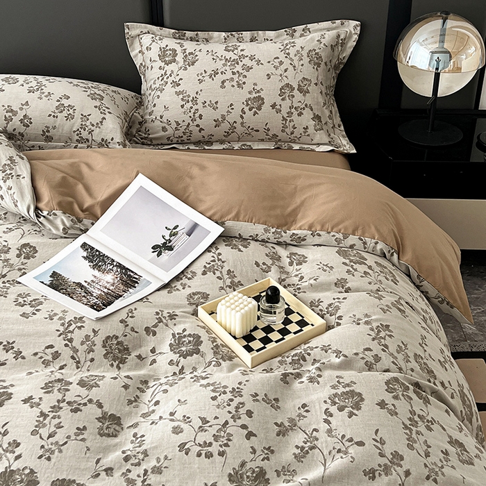 91家纺网 家纺一手货源 找家纺 锦彩家居 2025新款A类60支全棉纯棉色织提花四件套-复古风系列 屋顶花园-卡其