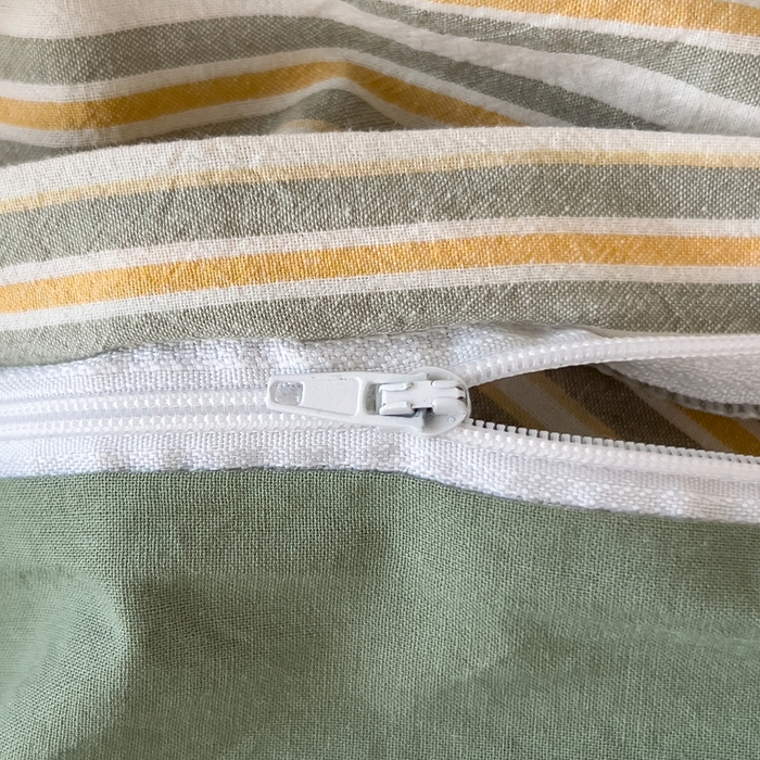 91家纺网 家纺一手货源 找家纺 宝士康家纺 2025新款亲肤水洗棉学生床笠款六件套 小绿条