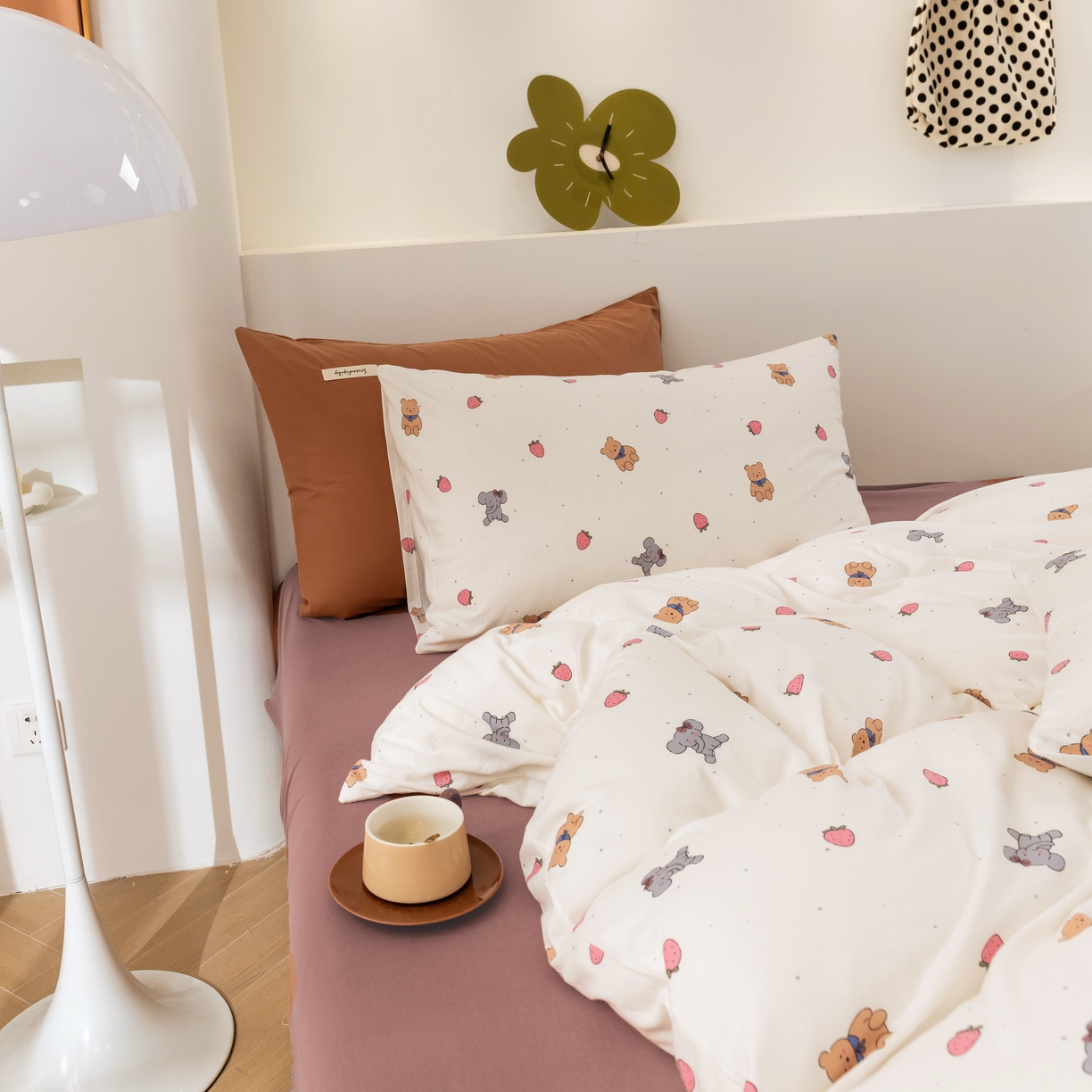 91家纺网 家纺一手货源 找家纺 博尔菲 2026新款全棉针织棉四件套 白底草莓熊