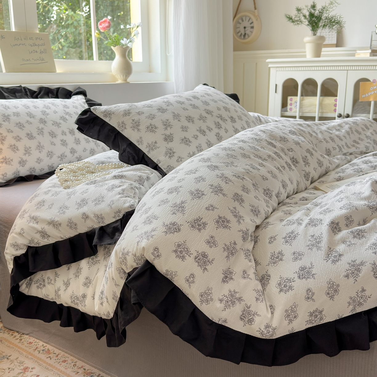 91家纺网 家纺一手货源 找家纺 （总）喜颜 2025新款云感提花皱皱棉爆款花边四件套-赫本风