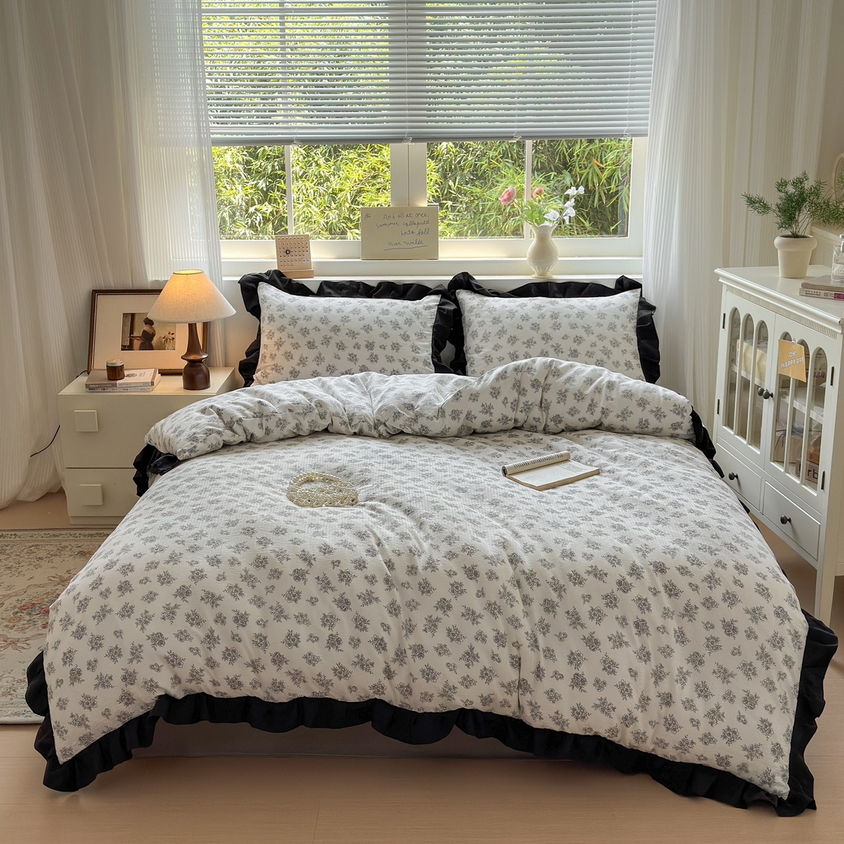 91家纺网 家纺一手货源 找家纺 （总）喜颜 2025新款云感提花皱皱棉爆款花边四件套-赫本风