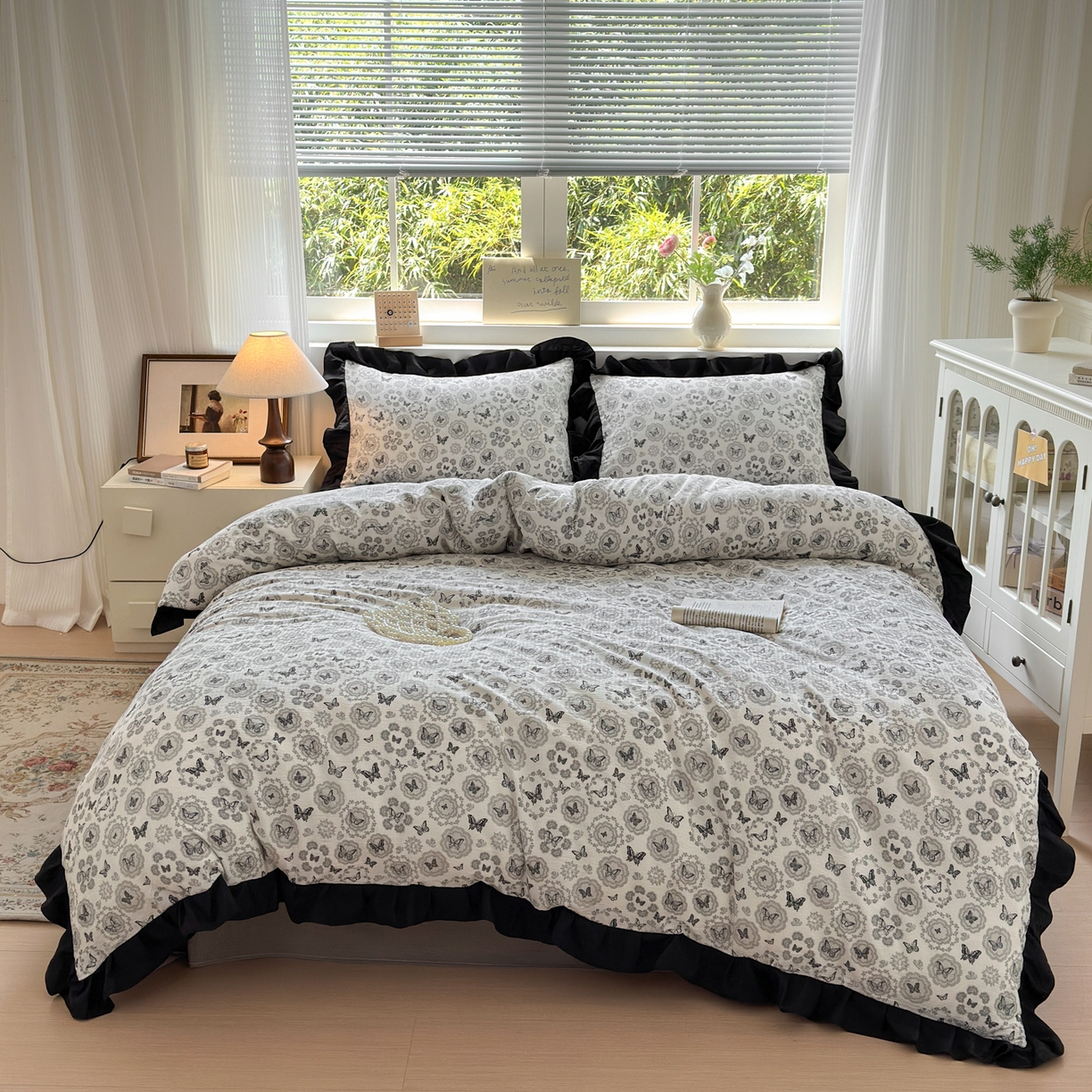 91家纺网 家纺一手货源 找家纺 （总）喜颜 2025新款云感提花皱皱棉爆款花边四件套-赫本风