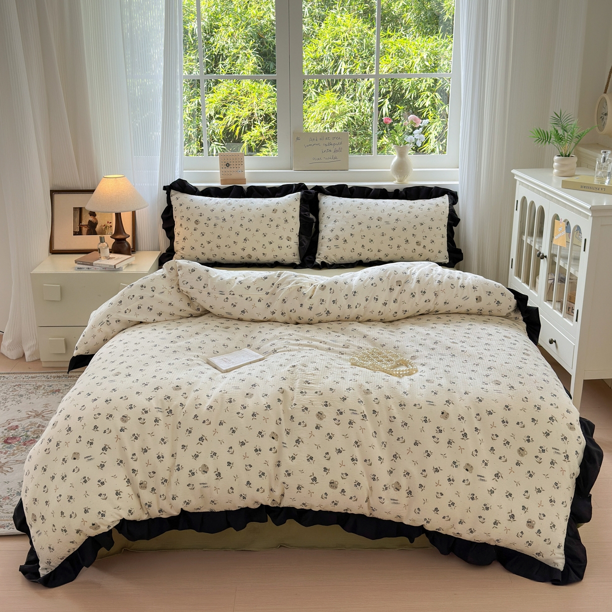 91家纺网 家纺一手货源 找家纺 （总）喜颜 2025新款云感提花皱皱棉爆款花边四件套-赫本风