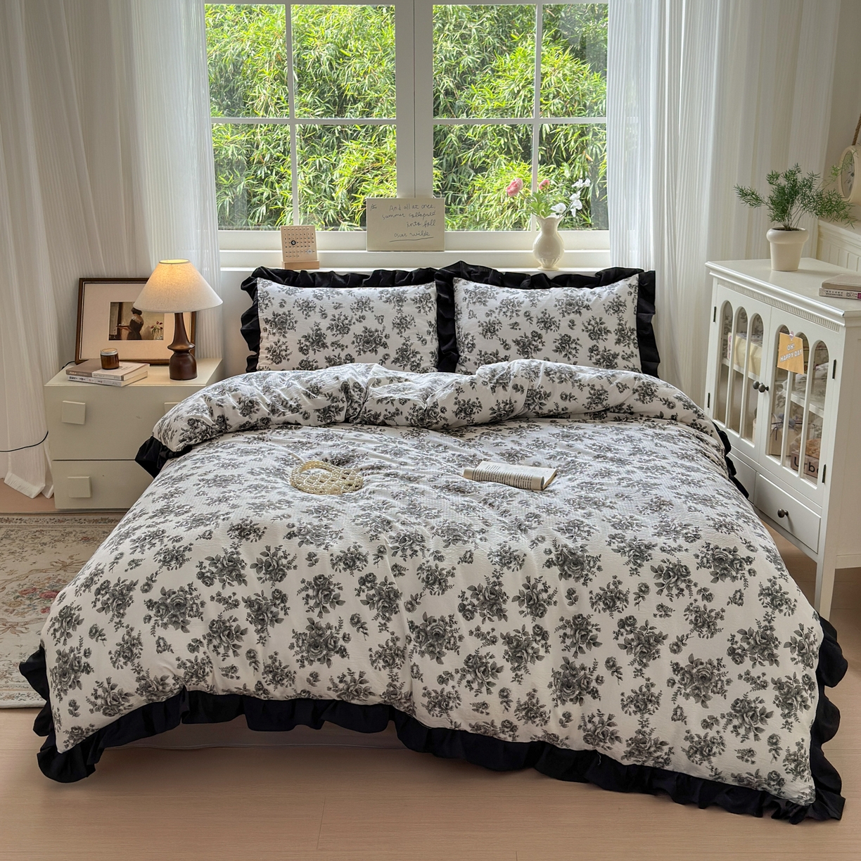 91家纺网 家纺一手货源 找家纺 （总）喜颜 2025新款云感提花皱皱棉爆款花边四件套-赫本风