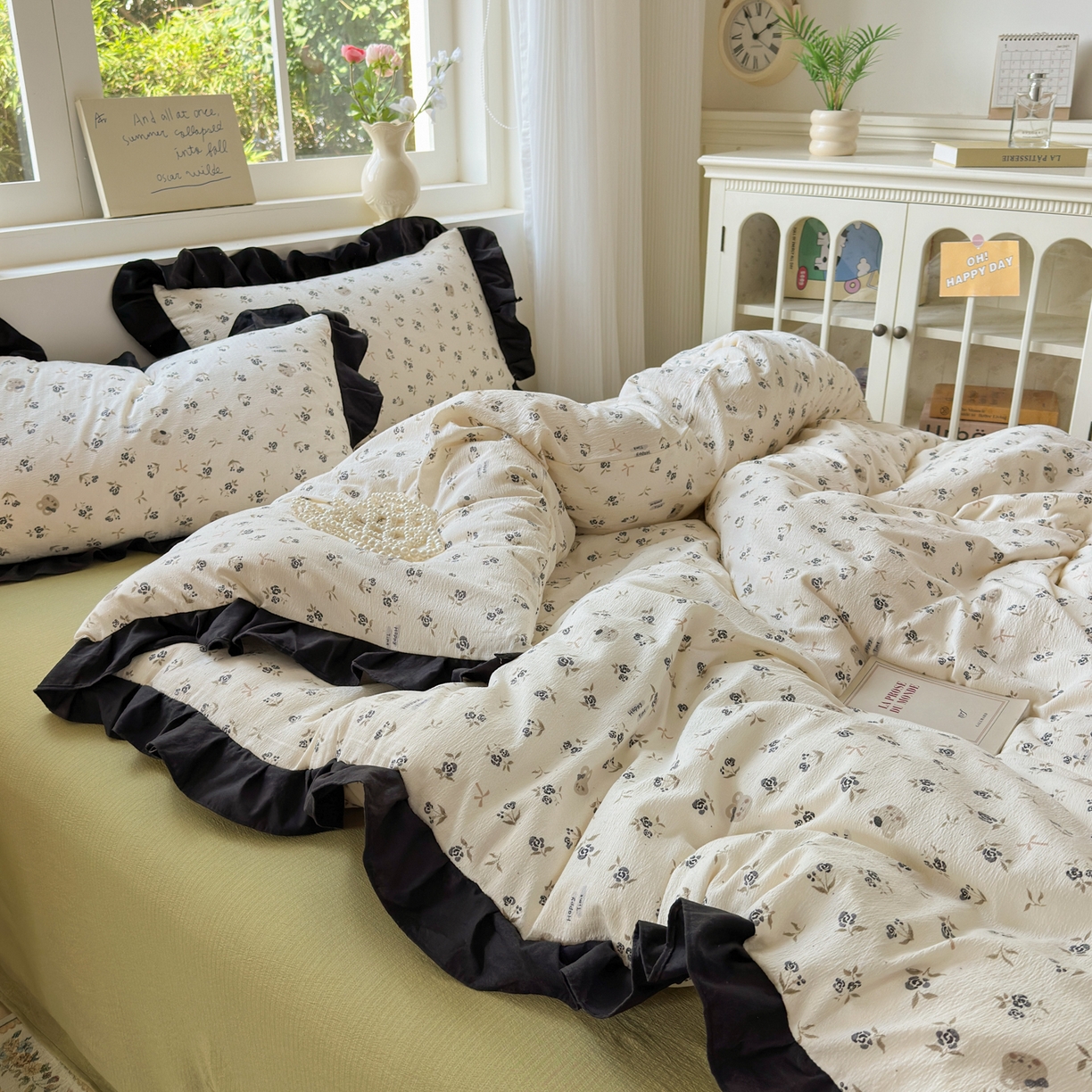 91家纺网 家纺一手货源 找家纺 喜颜 2025新款云感提花皱皱棉爆款花边四件套-赫本风 花丛小熊