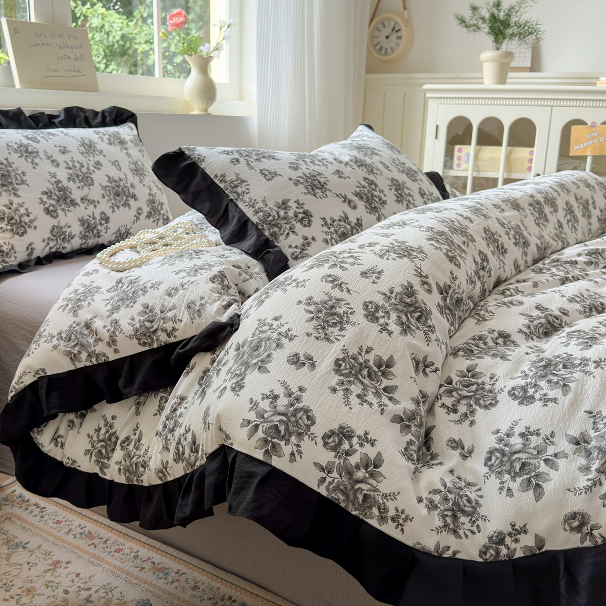 91家纺网 家纺一手货源 找家纺 喜颜 2025新款云感提花皱皱棉爆款花边四件套-赫本风 花束