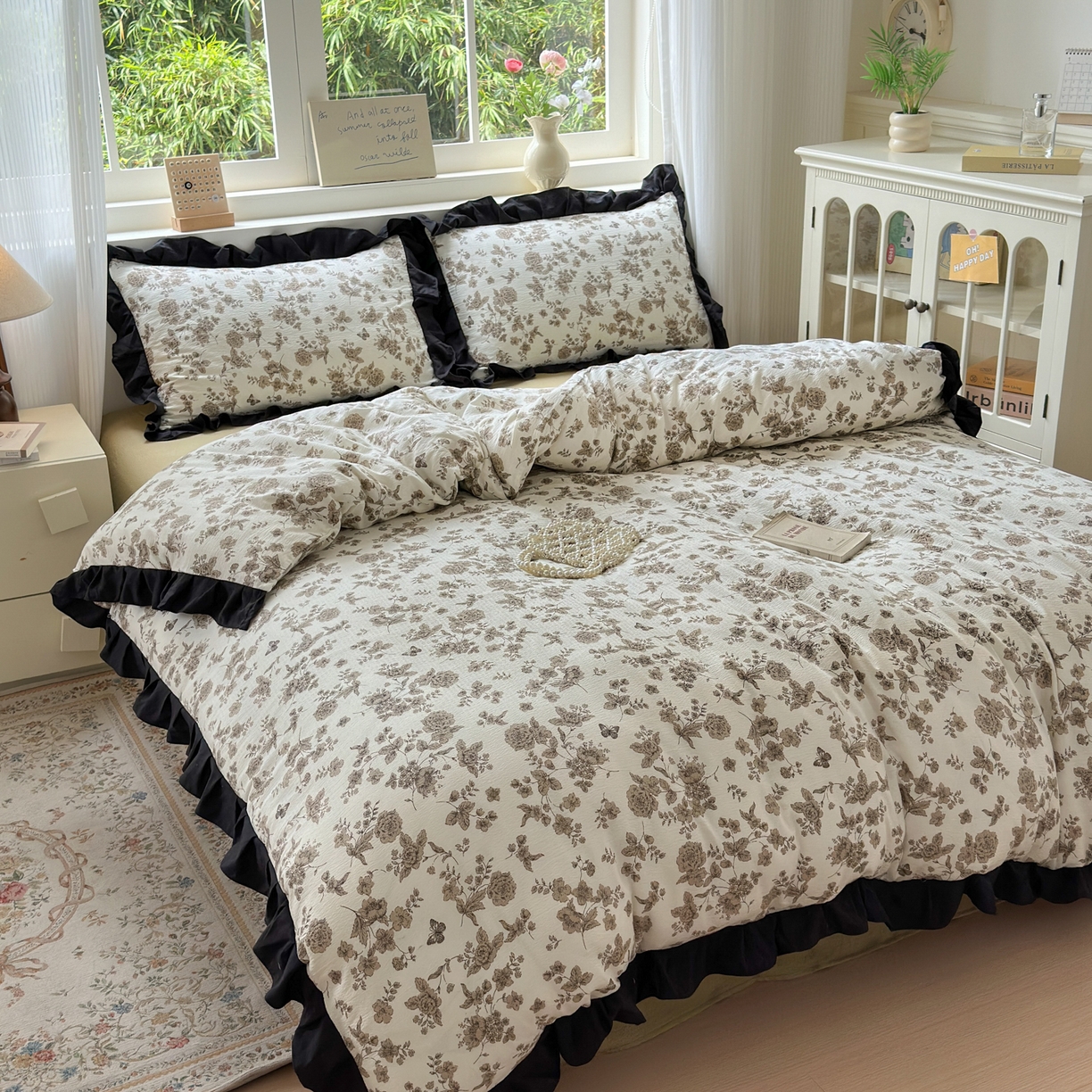 91家纺网 家纺一手货源 找家纺 喜颜 2025新款云感提花皱皱棉爆款花边四件套-赫本风 陌上花开