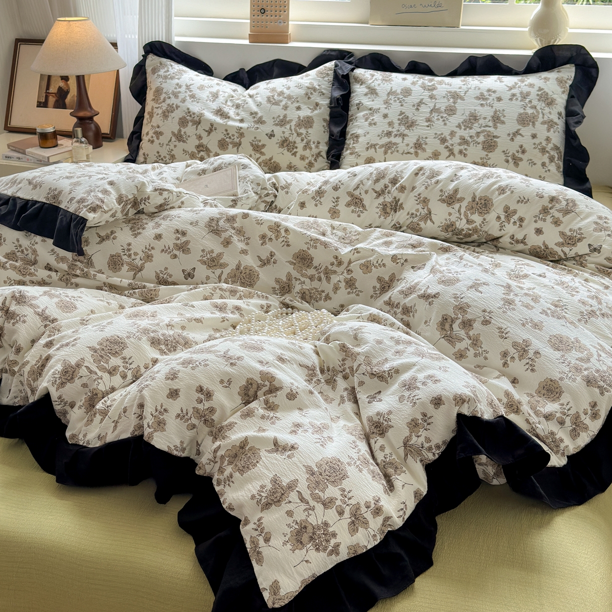 91家纺网 家纺一手货源 找家纺 喜颜 2025新款云感提花皱皱棉爆款花边四件套-赫本风 陌上花开