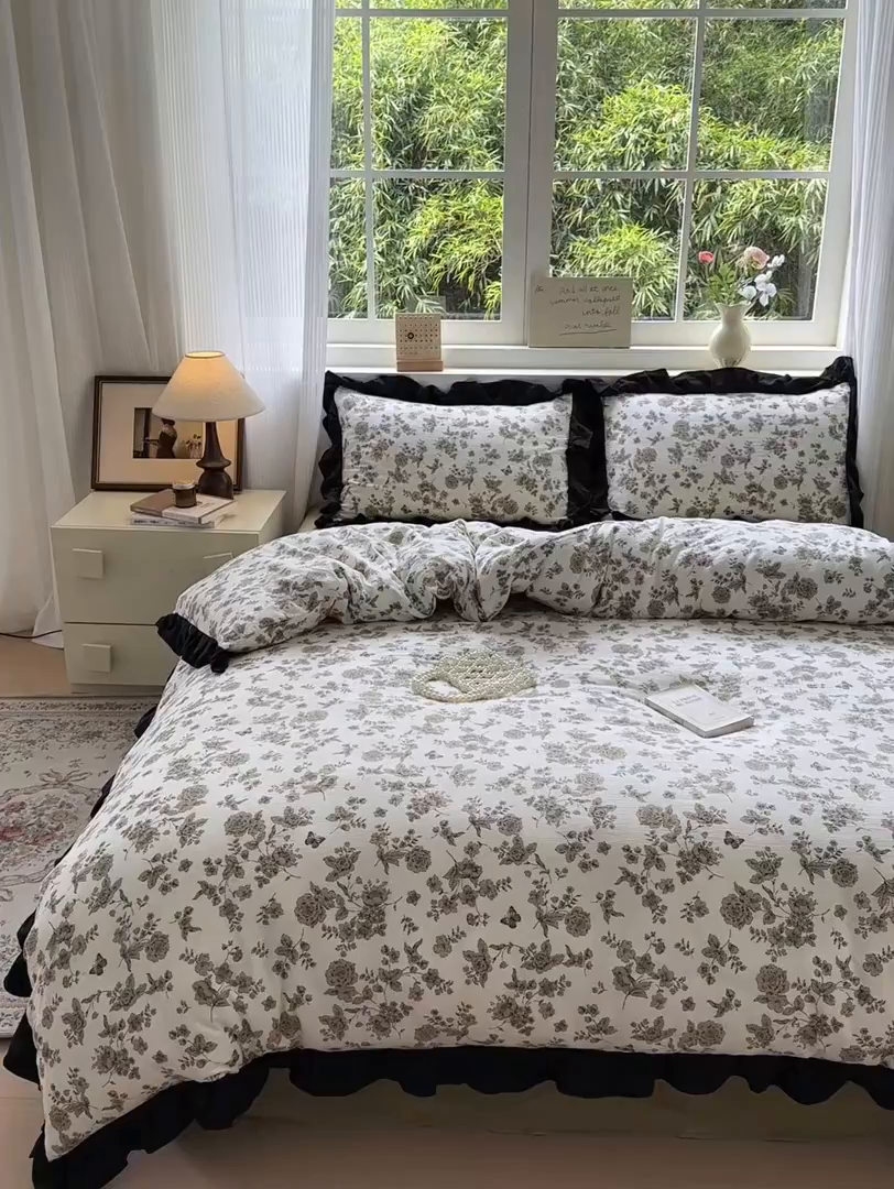 91家纺网 家纺一手货源 找家纺 喜颜 2025新款云感提花皱皱棉爆款花边四件套-赫本风 陌上花开