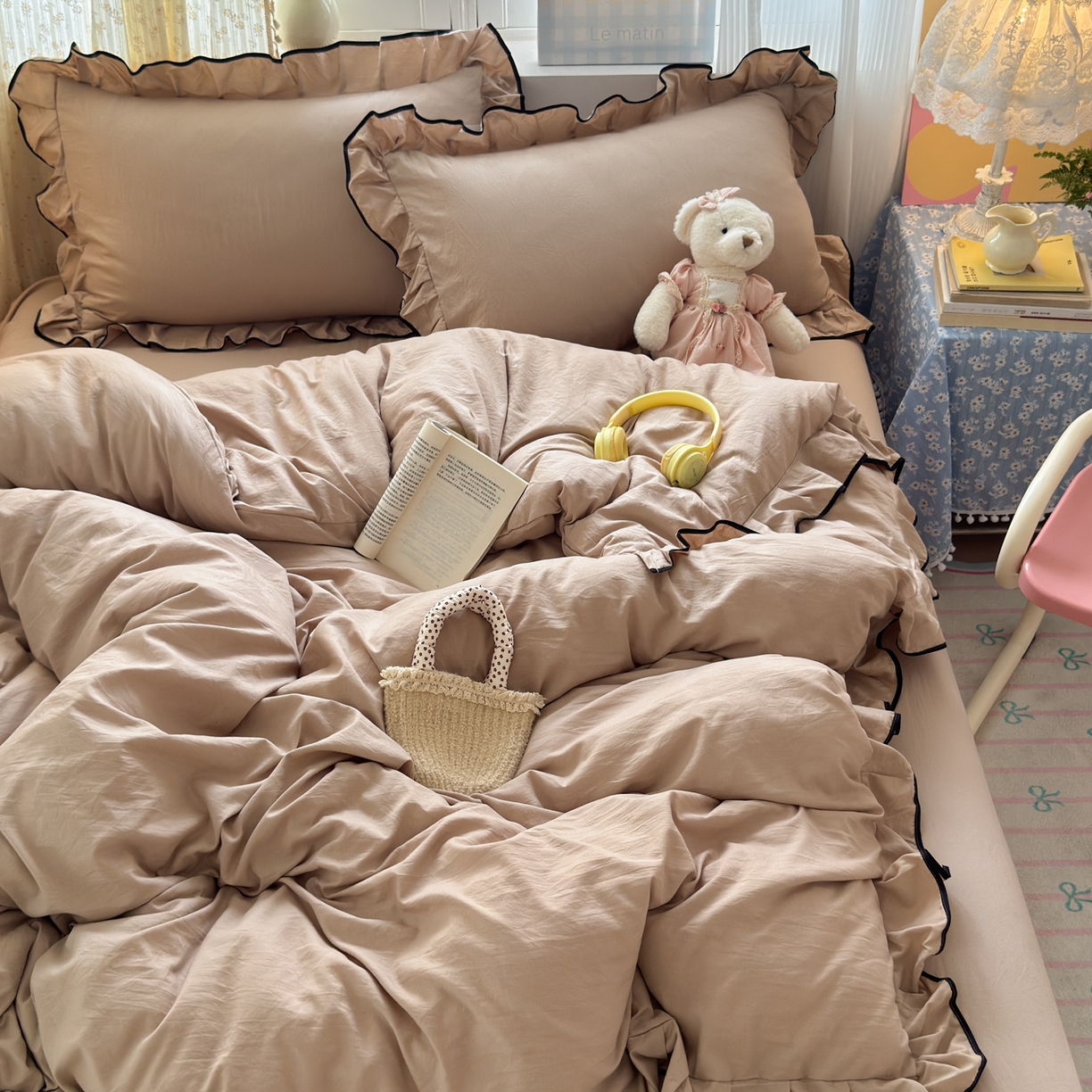 91家纺网 家纺一手货源 找家纺 喜颜 2025新款爆款超柔水洗糯糯棉花边四件套学生宿舍单人三件套 奶茶-花边款