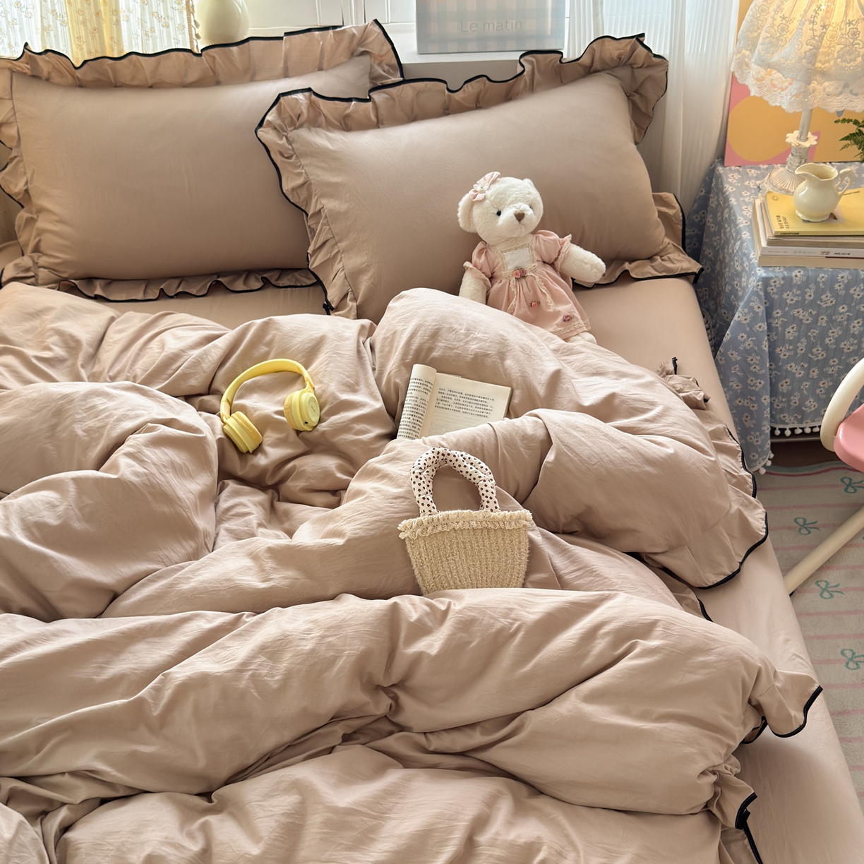 91家纺网 家纺一手货源 找家纺 喜颜 2025新款爆款超柔水洗糯糯棉花边四件套学生宿舍单人三件套 奶茶-花边款