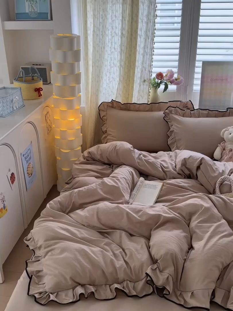 91家纺网 家纺一手货源 找家纺 喜颜 2025新款爆款超柔水洗糯糯棉花边四件套学生宿舍单人三件套 奶茶-花边款