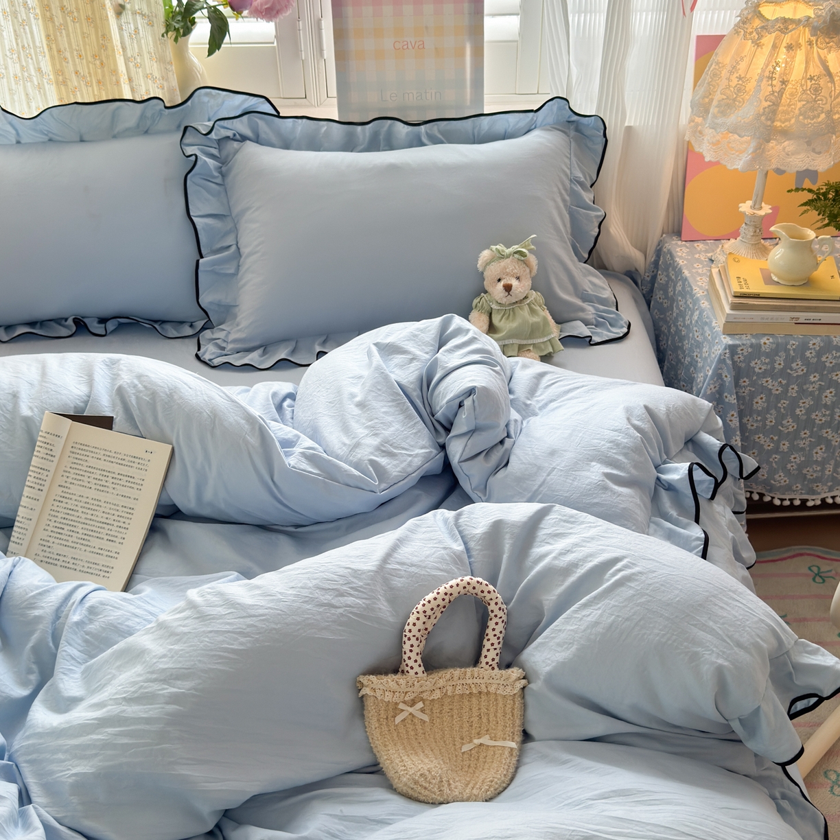 91家纺网 家纺一手货源 找家纺 喜颜 2025新款爆款超柔水洗糯糯棉花边四件套学生宿舍单人三件套 柔雾蓝-花边款