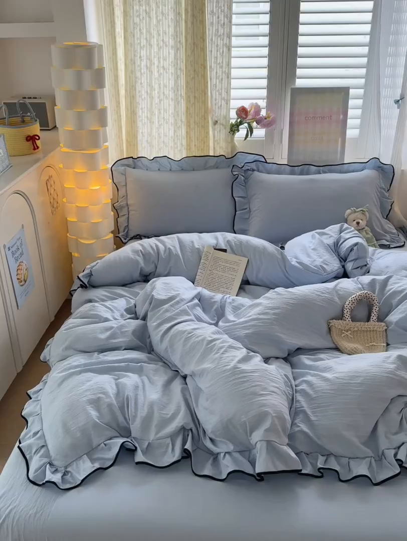 91家纺网 家纺一手货源 找家纺 喜颜 2025新款爆款超柔水洗糯糯棉花边四件套学生宿舍单人三件套 柔雾蓝-花边款