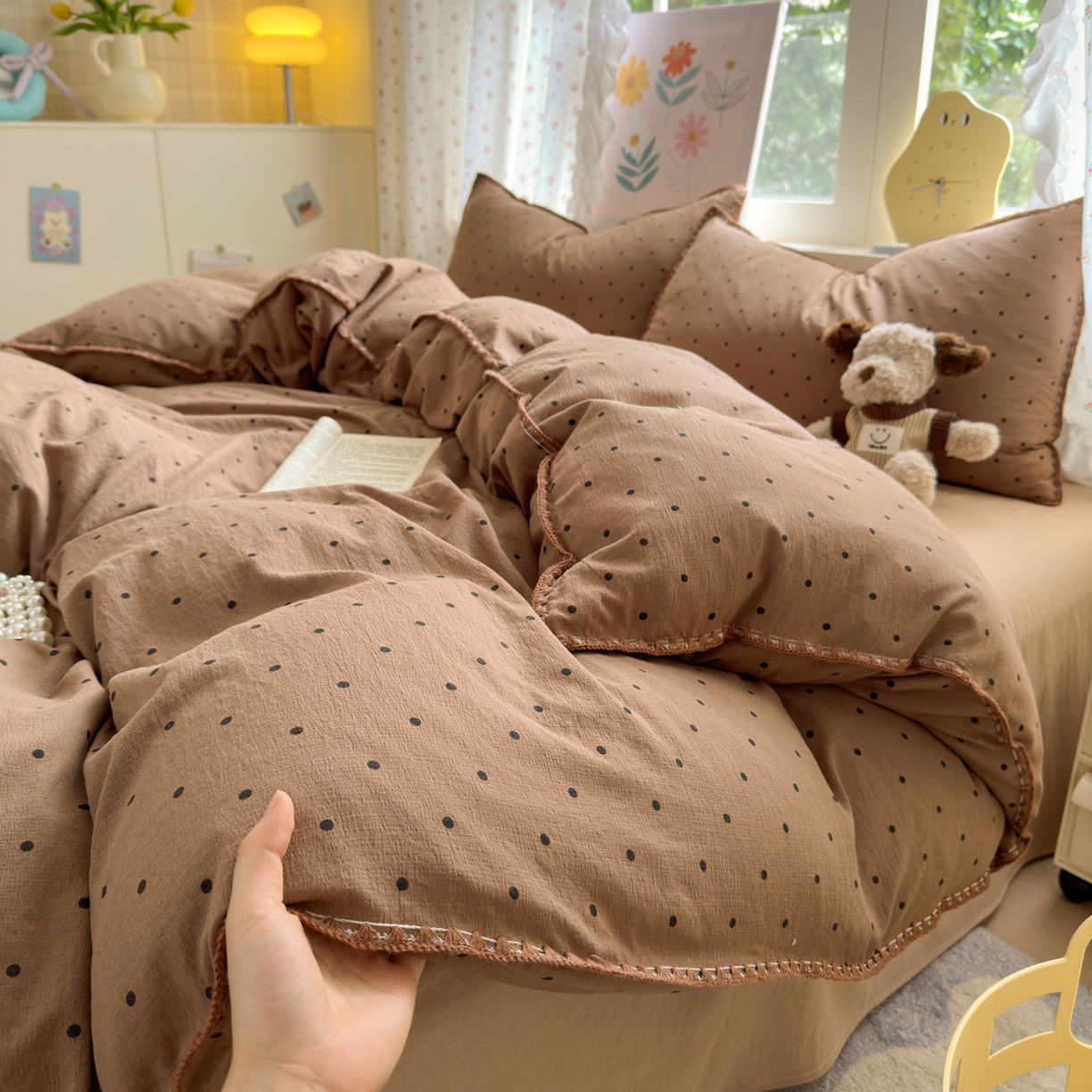 91家纺网 家纺一手货源 找家纺 喜颜 2025新款云感提花双层纱爆款贝壳边四件套 贝壳边-波点咖