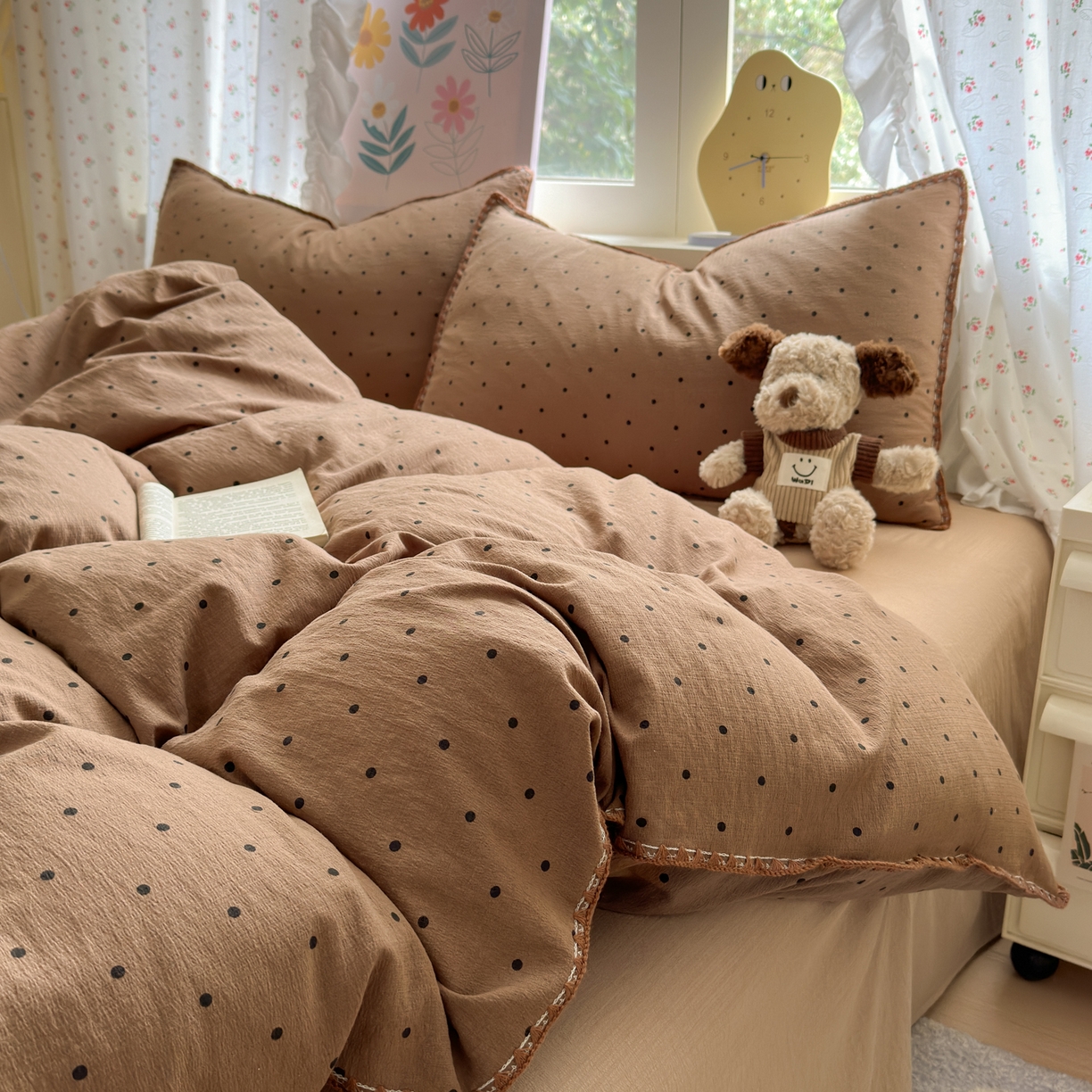 91家纺网 家纺一手货源 找家纺 喜颜 2025新款云感提花双层纱爆款贝壳边四件套 贝壳边-波点咖