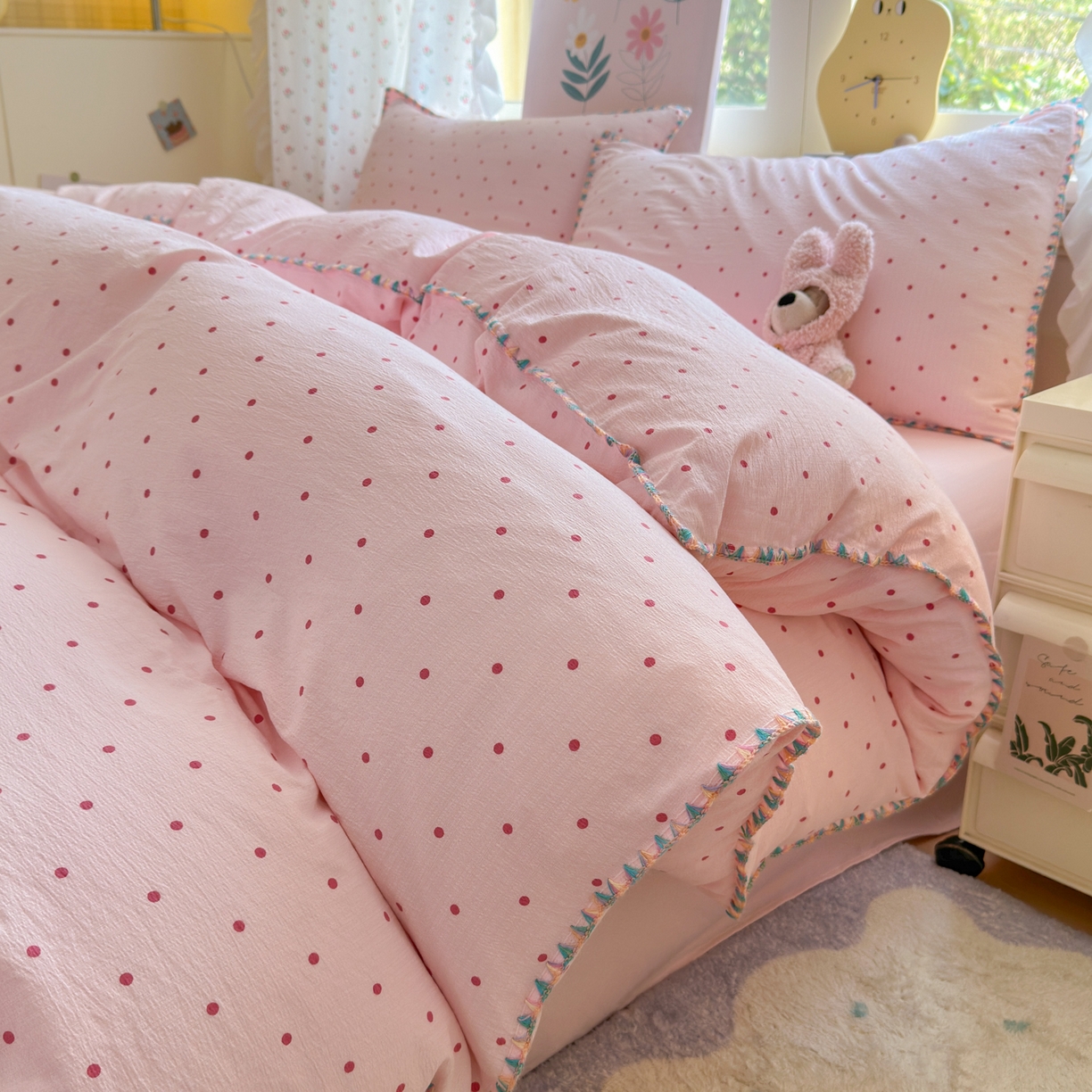 91家纺网 家纺一手货源 找家纺 喜颜 2025新款云感提花双层纱爆款贝壳边四件套 贝壳边-波点浅粉