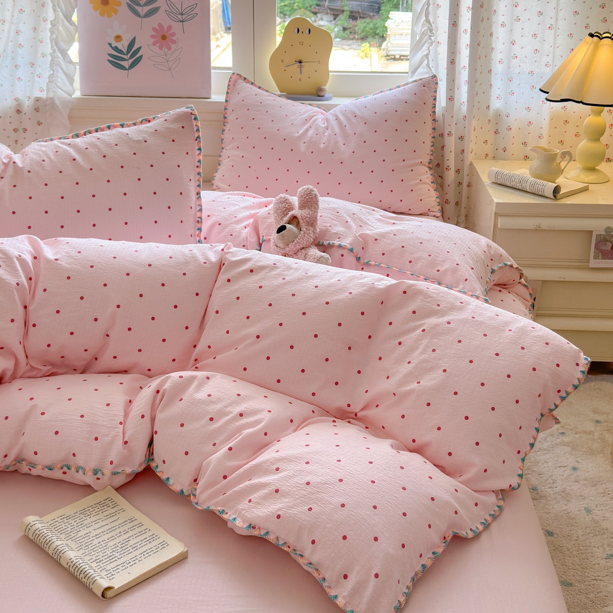 91家纺网 家纺一手货源 找家纺 喜颜 2025新款云感提花双层纱爆款贝壳边四件套 贝壳边-波点浅粉