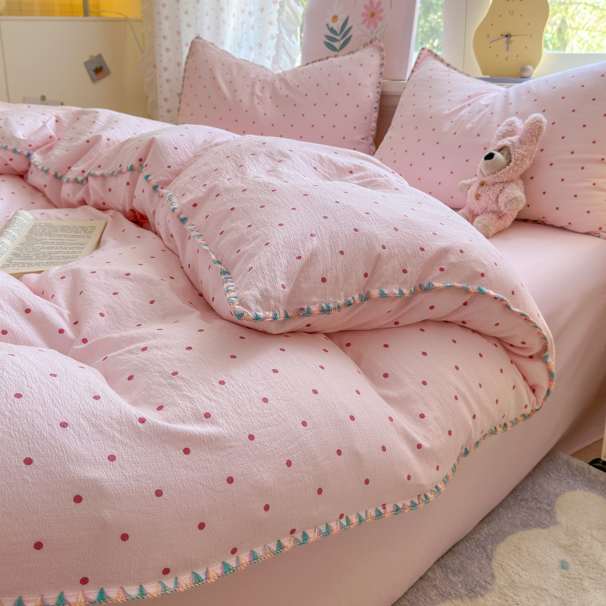 91家纺网 家纺一手货源 找家纺 喜颜 2025新款云感提花双层纱爆款贝壳边四件套 贝壳边-波点浅粉