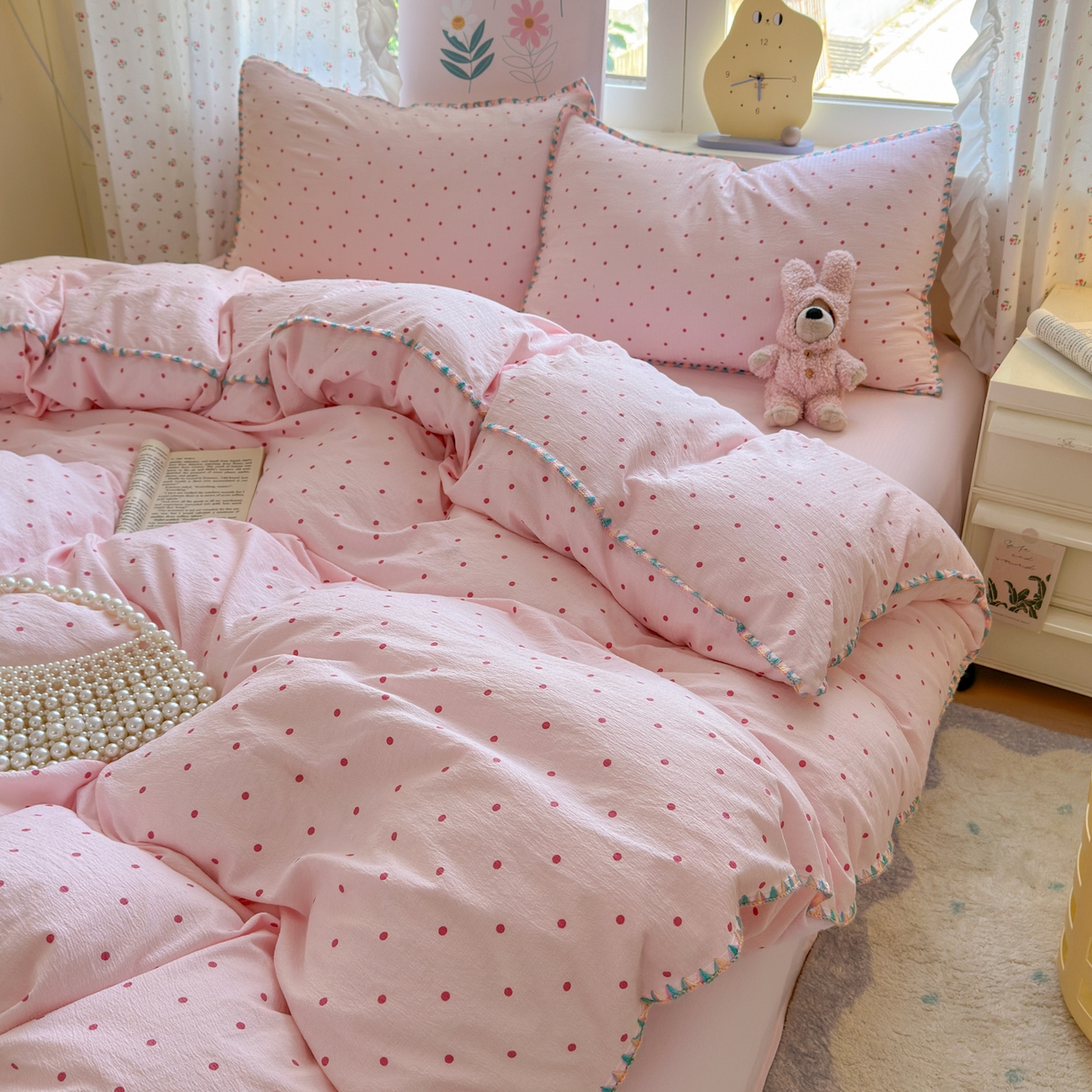 91家纺网 家纺一手货源 找家纺 喜颜 2025新款云感提花双层纱爆款贝壳边四件套 贝壳边-波点浅粉