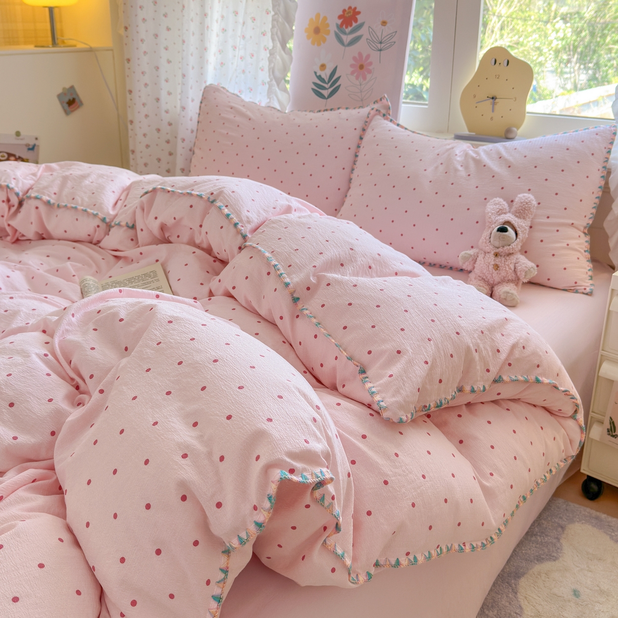 91家纺网 家纺一手货源 找家纺 喜颜 2025新款云感提花双层纱爆款贝壳边四件套 贝壳边-波点浅粉