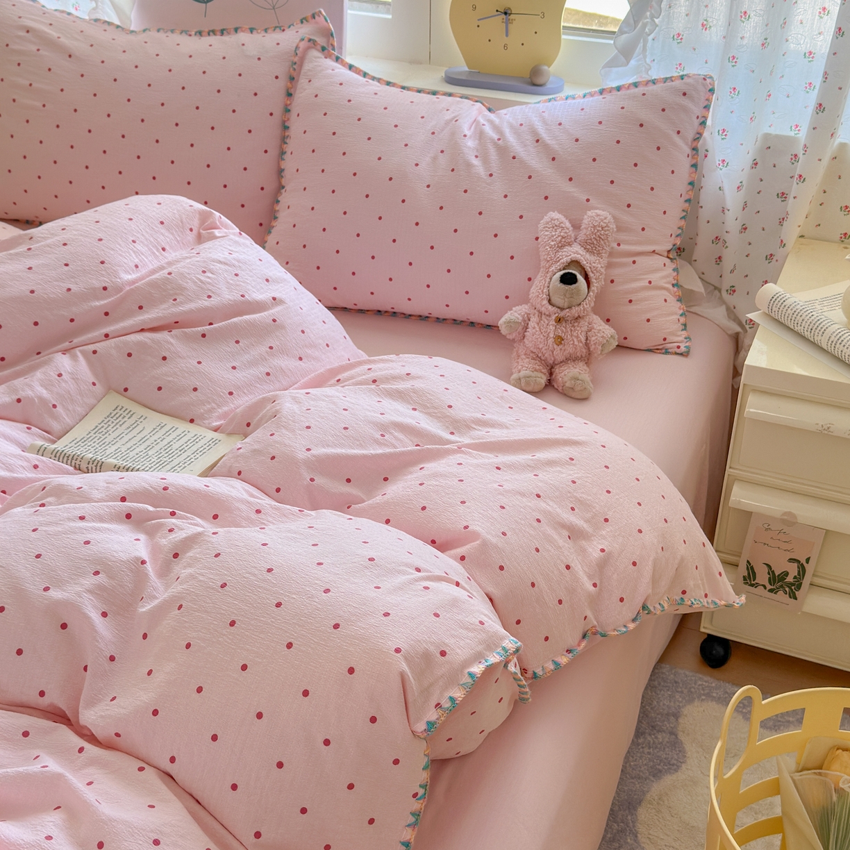 91家纺网 家纺一手货源 找家纺 喜颜 2025新款云感提花双层纱爆款贝壳边四件套 贝壳边-波点浅粉