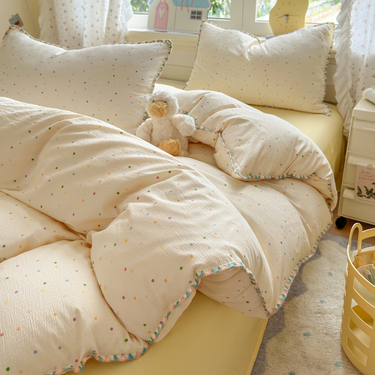 91家纺网 家纺一手货源 找家纺 喜颜 2025新款云感提花双层纱爆款贝壳边四件套 贝壳边-波点炫彩