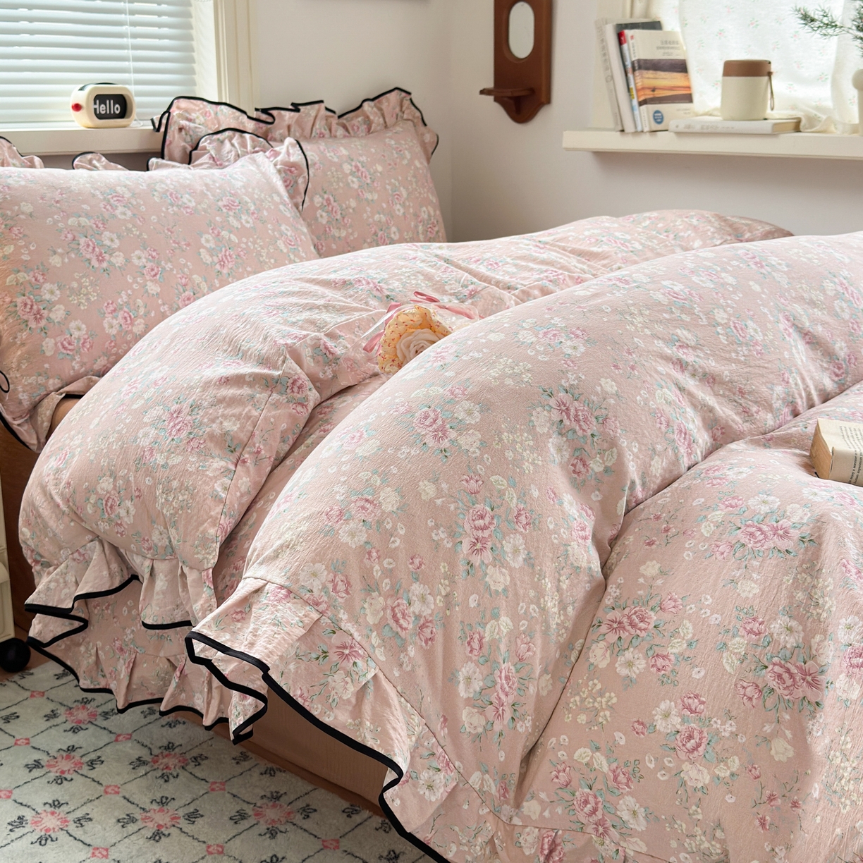 91家纺网 家纺一手货源 找家纺 （总）喜颜 2025新款爆款云感提花双层纱木棉花边四件套