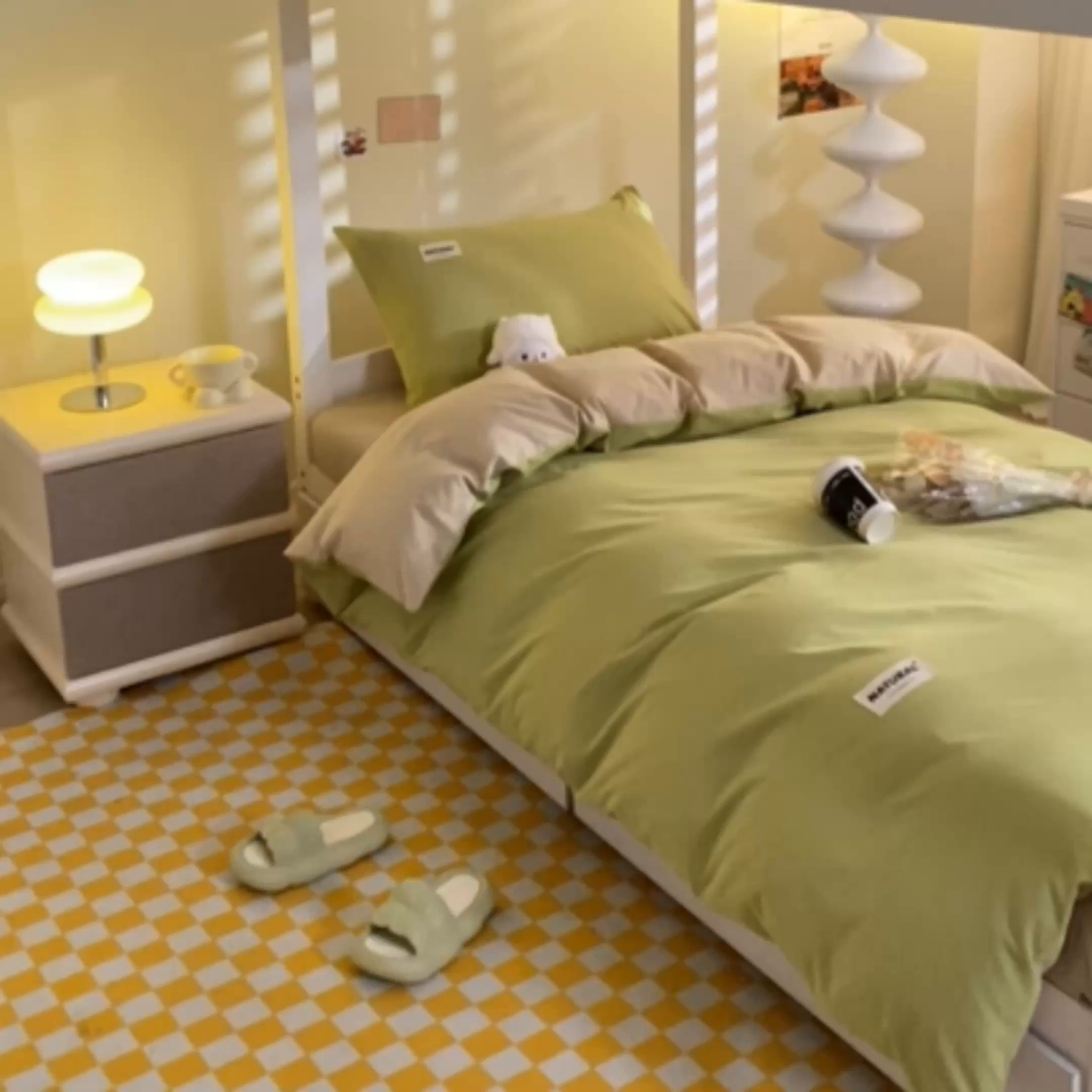 91家纺网 家纺一手货源 找家纺 佳汐蓝家纺 2025新款A类全棉水洗棉学生三件套 贴标-果绿+奶茶