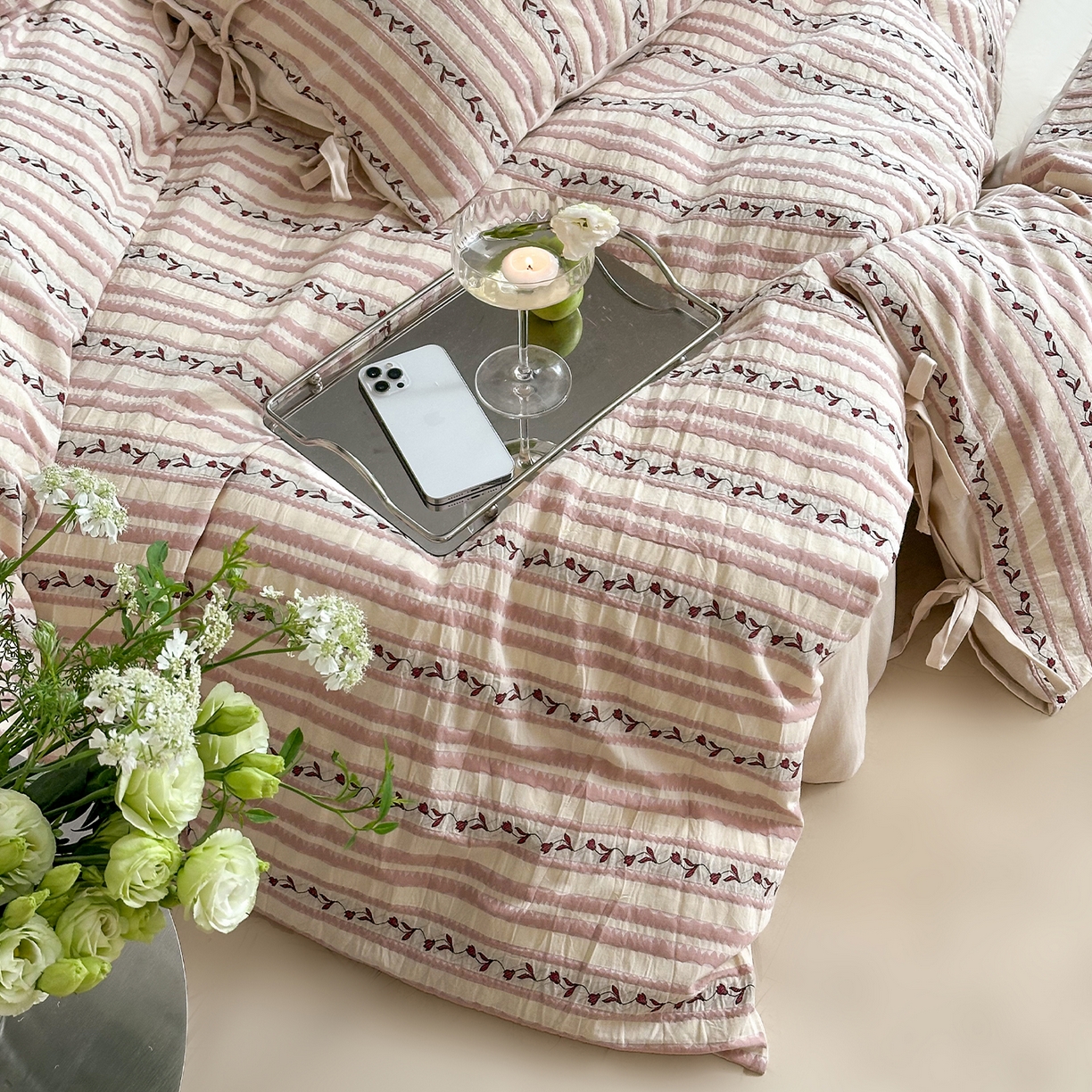 91家纺网 家纺一手货源 找家纺 圆岛家纺 2025新款清新全棉色织三层纱提花四件套 雾粉