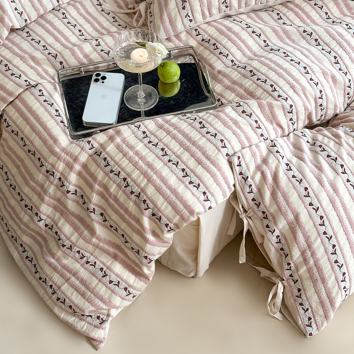 91家纺网 家纺一手货源 找家纺 圆岛家纺 2025新款清新全棉色织三层纱提花四件套 雾粉