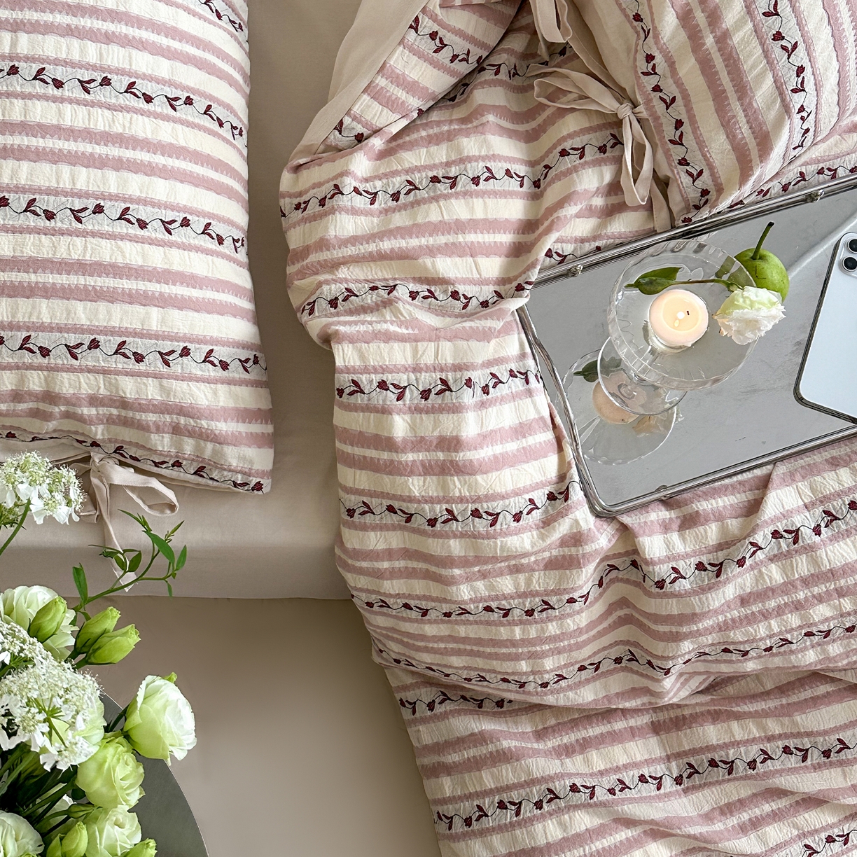 91家纺网 家纺一手货源 找家纺 圆岛家纺 2025新款清新全棉色织三层纱提花四件套 雾粉