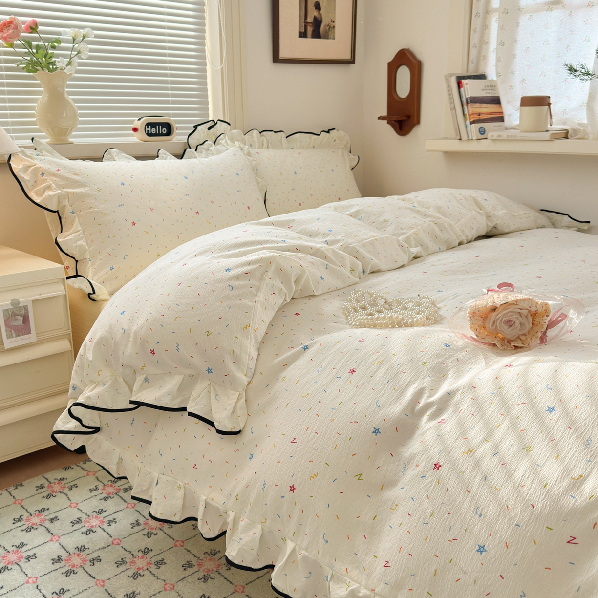 91家纺网 家纺一手货源 找家纺 喜颜 2025新款爆款云感提花双层纱木棉花边四件套 奶酪星星